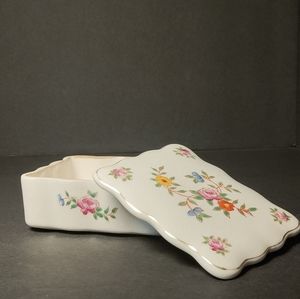 PORCELAIN BOX WITH LID⭐